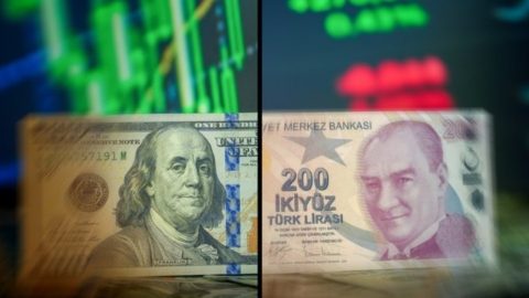 Türk Lirası Dolar Karşısında İki Ay Üst Üste Değer Kazandı