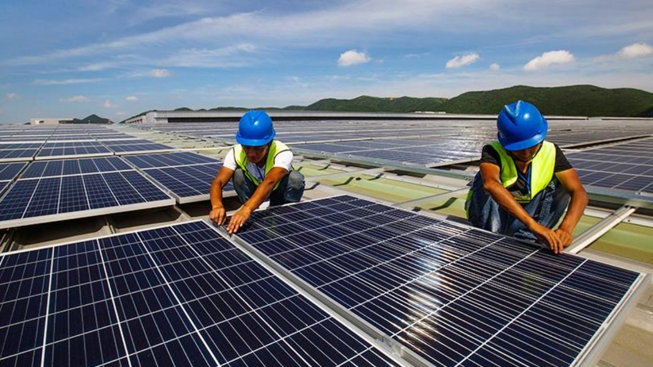 Çin, Dünyanın En Büyük Güneş Enerjisi Santralini Devreye Aldı: 5 GW Büyüklüğünde!