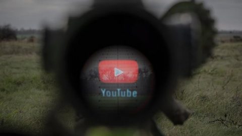 YouTube, Silahlı Videolara 18 Yaş Sınırı Getiriyor