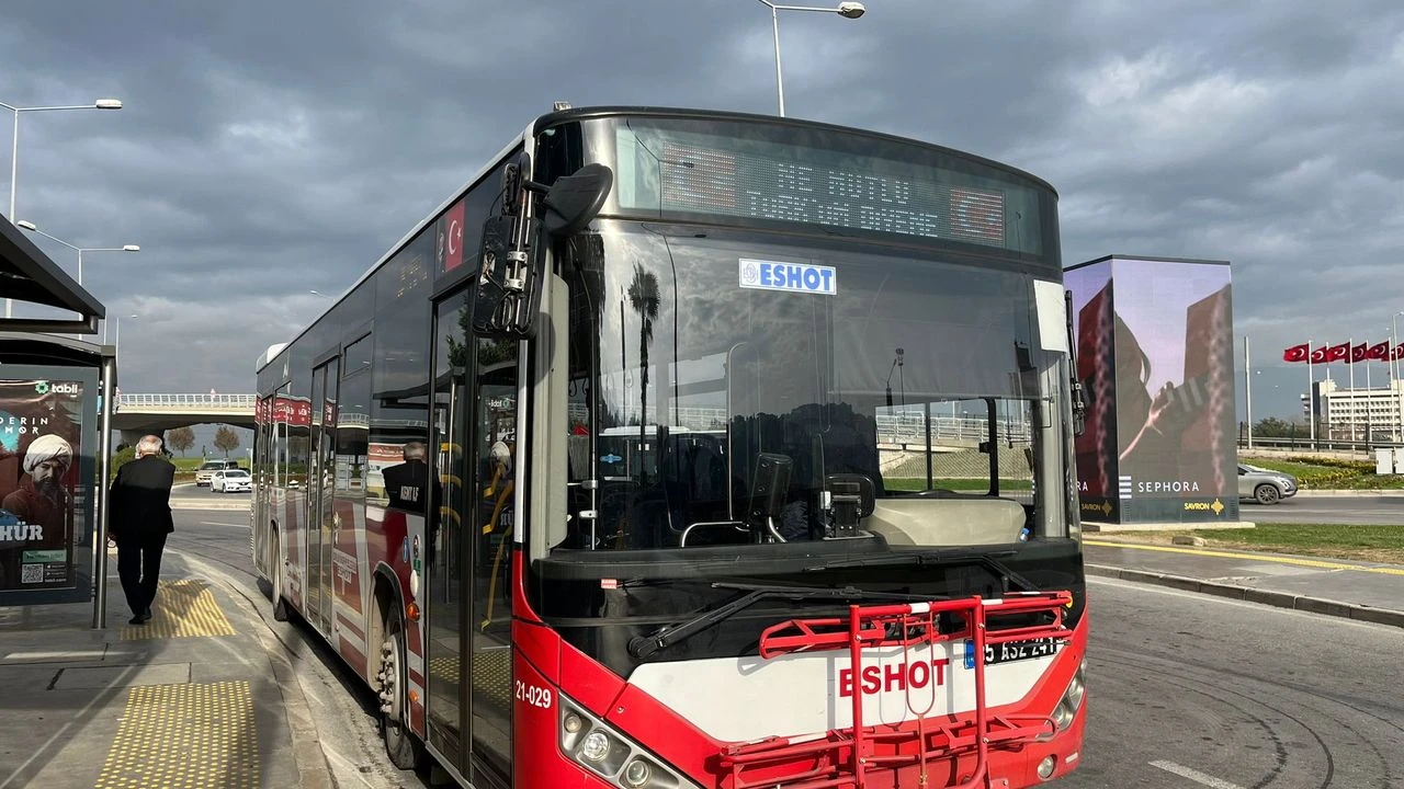 İzmir'de toplu ulaşıma zam geldi