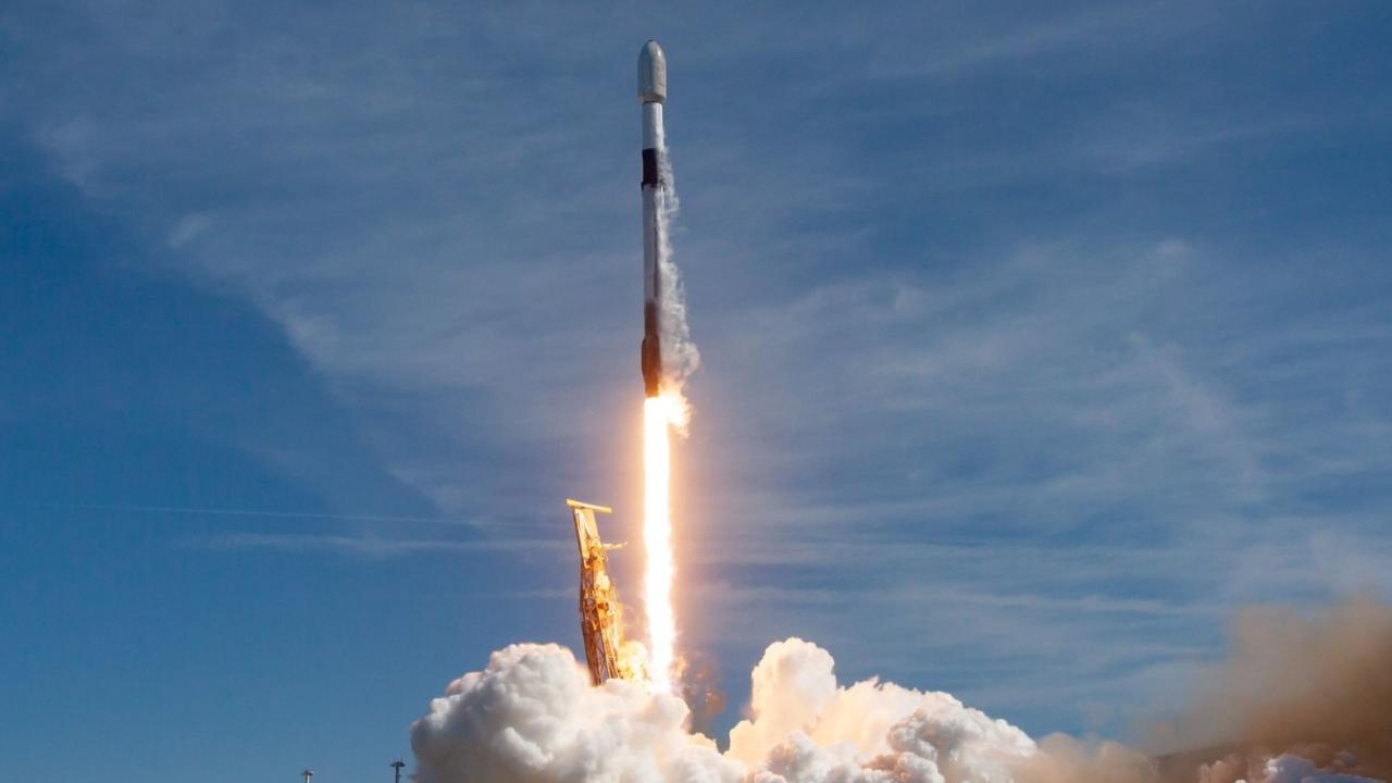 falcon 9 roket