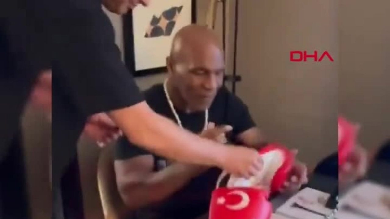 Mike Tyson'dan Türkiye Milli Takımı'na Destek