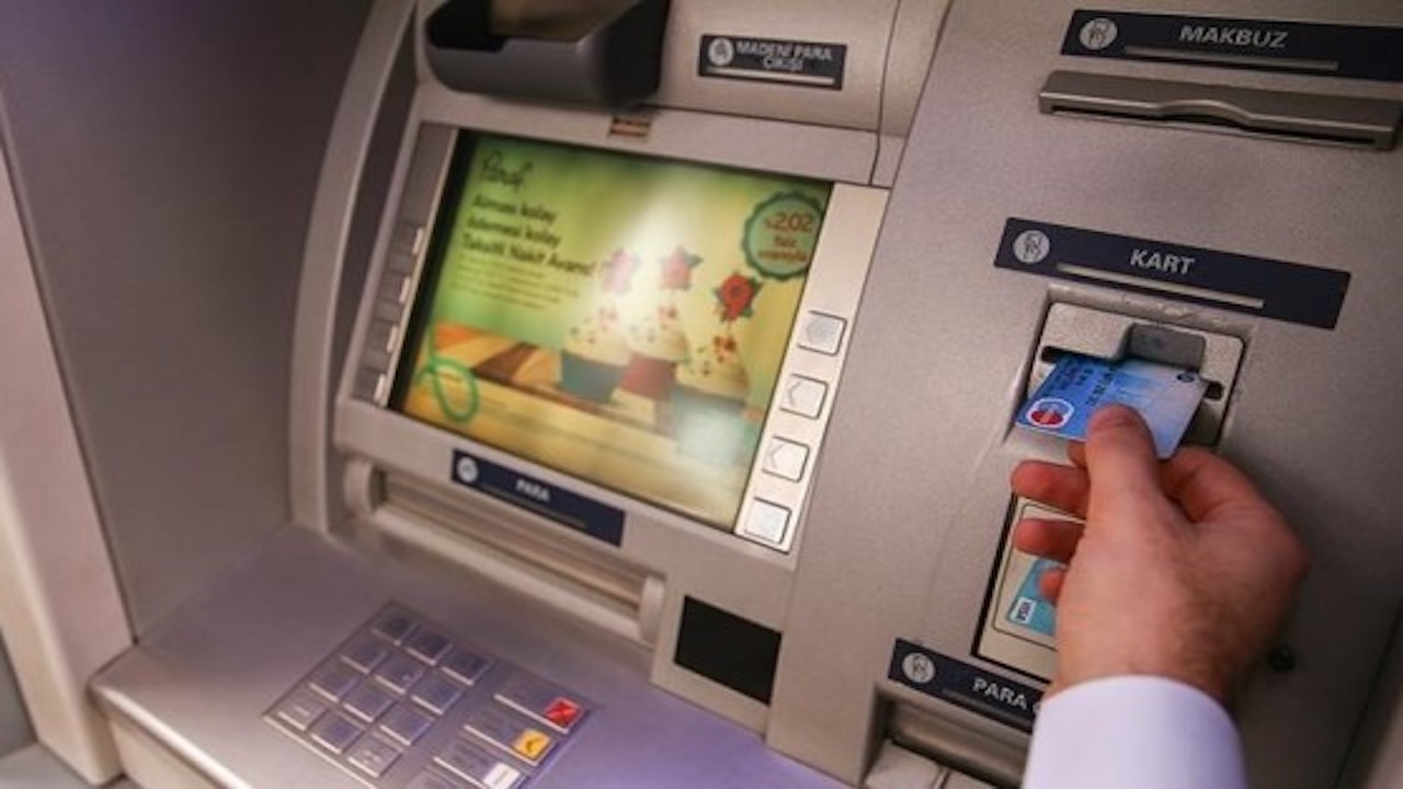 ATM’de Unutulan Kartlarla Para Çekenlere Ağır Ceza